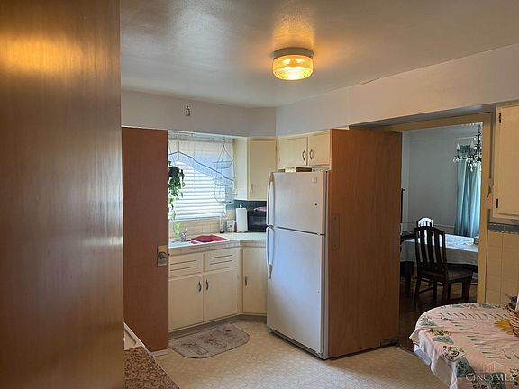 2nd image of 6504 Elwynne Dr