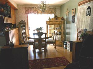 3rd image of 11935 Oakmont Dr