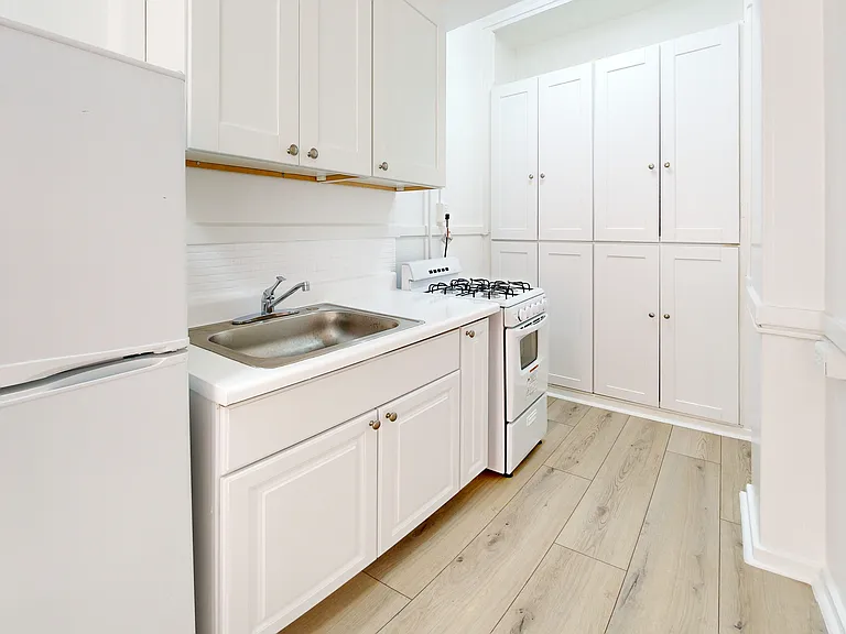 507 Taylor St #208 — Photo 2