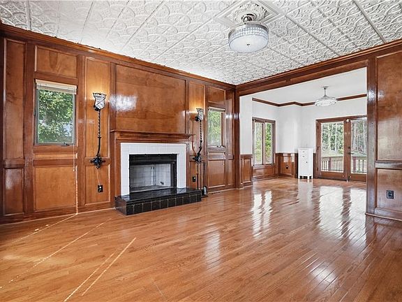 5th image of 3091 Brookview Rd SE