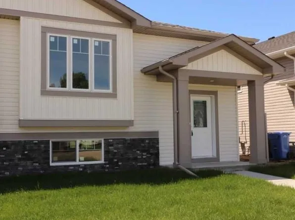 443 N Henricks Dr, Irricana, AB T0M 1B0