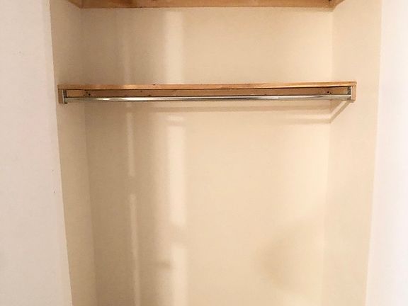 5th image of 530 Parkside Ave APT 2M