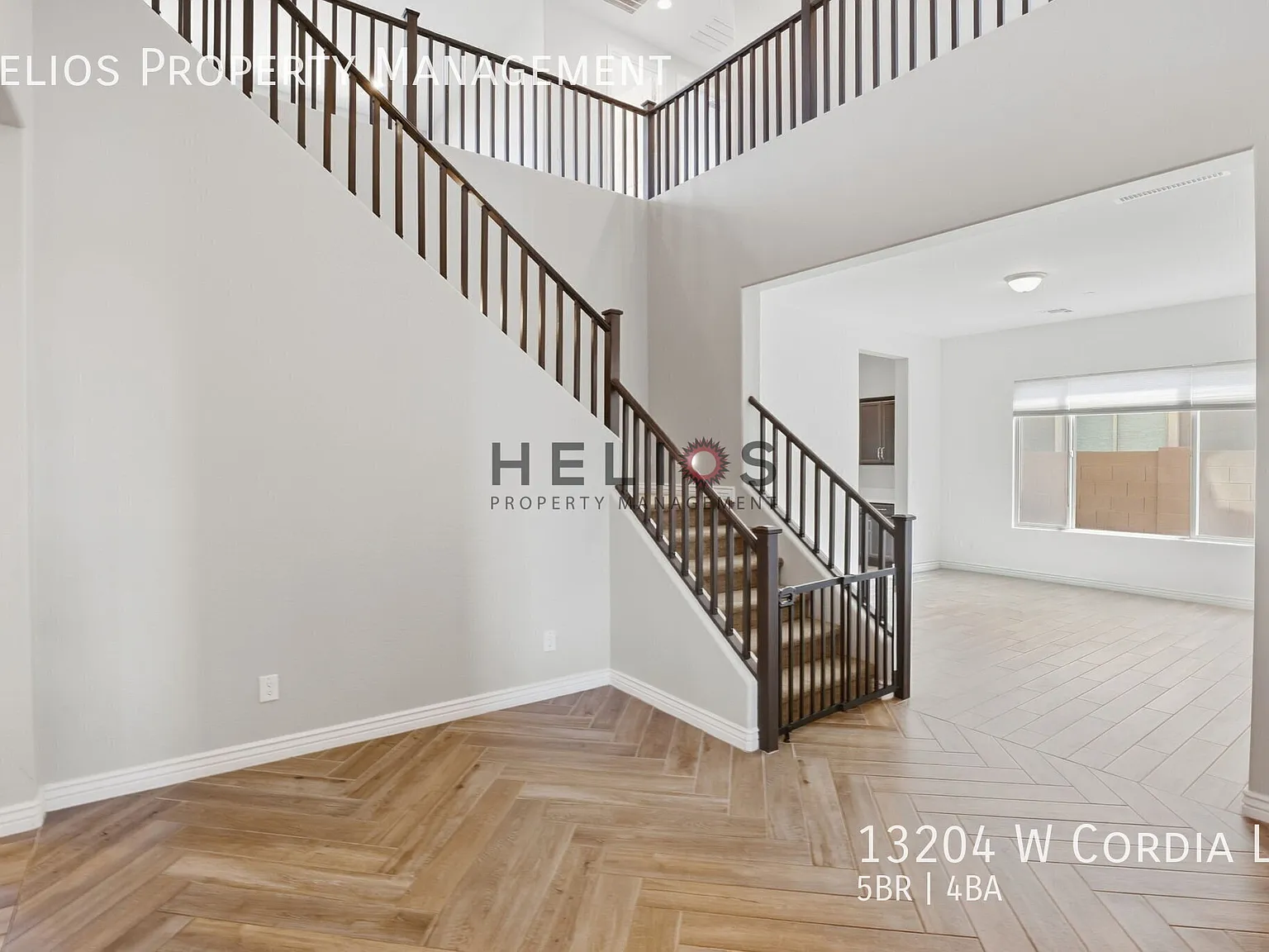 Huge 5-Bedroom Home with High-End Kitchen, Loft & Beautifully Landscaped Backyard — Photo 4