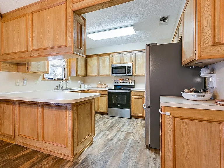 3438 Walnut Hill Dr — Photo 17