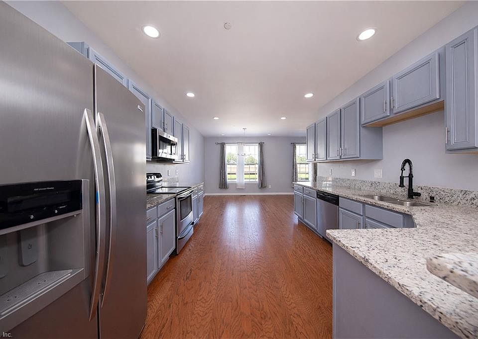 1st image of 150 Hemisphere Cir