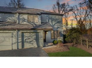 12 Minnisink Dr, Roseland, NJ 07068