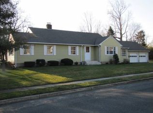 13 Orchard St, Red Bank, NJ 07701