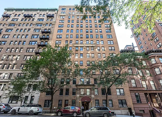 Sold by Warburg | media 28