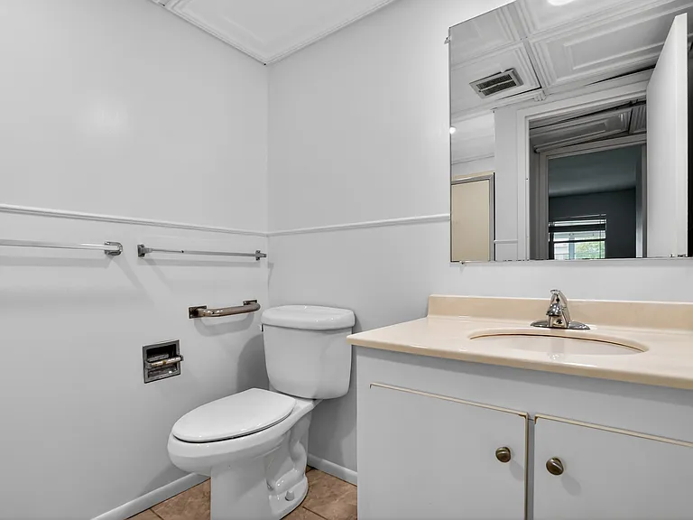 202 Bedford Trl — Photo 29