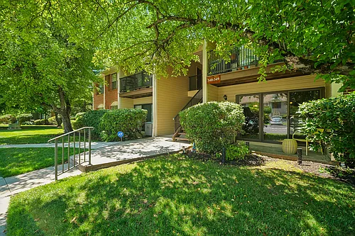 341 Penns Way Photo 1
