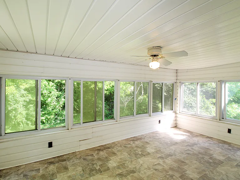 1940 Harris Rd — Photo 20