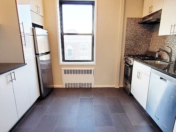 4th image of 37-27 86th St #5CC