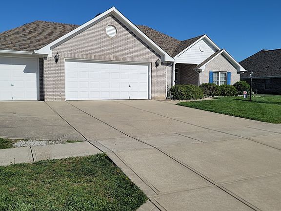 3rd image of 1955 Woodfield Dr