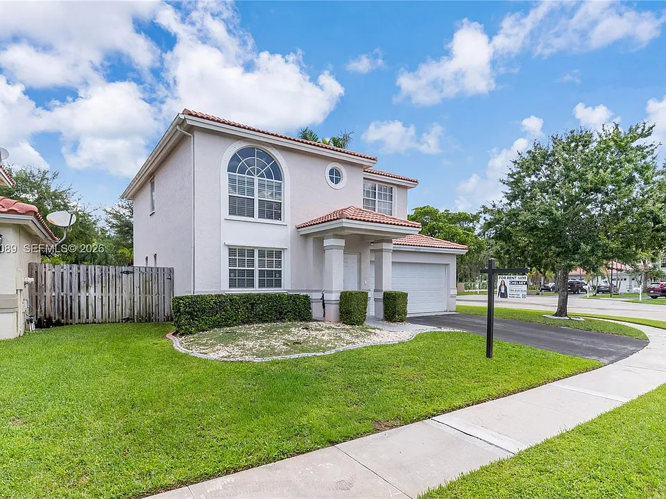 2405 NW 79th Ter