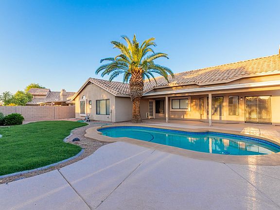 2nd image of 1358 N Laveen Dr