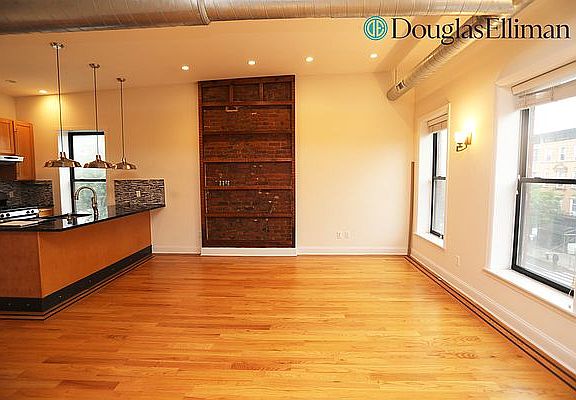 5th image of 598 Vanderbilt Ave #3