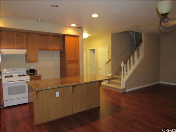 3rd image of 584 Martha Ct