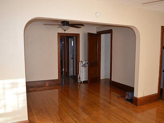 LR towards DR and Hallway