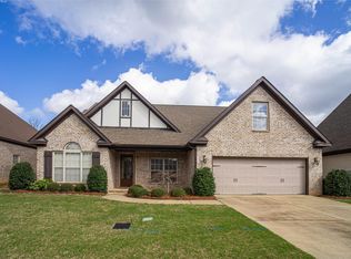 1005 Garrison Ln, Auburn, AL 36830