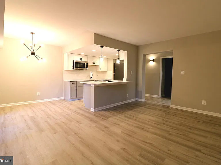2249 Castle Rock Sq #11C — Photo 12