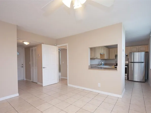 9441 Evergreen Place #401, Davie, FL 33324