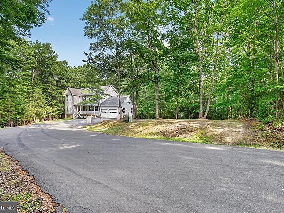 2nd image of 213 Binnacle Ct