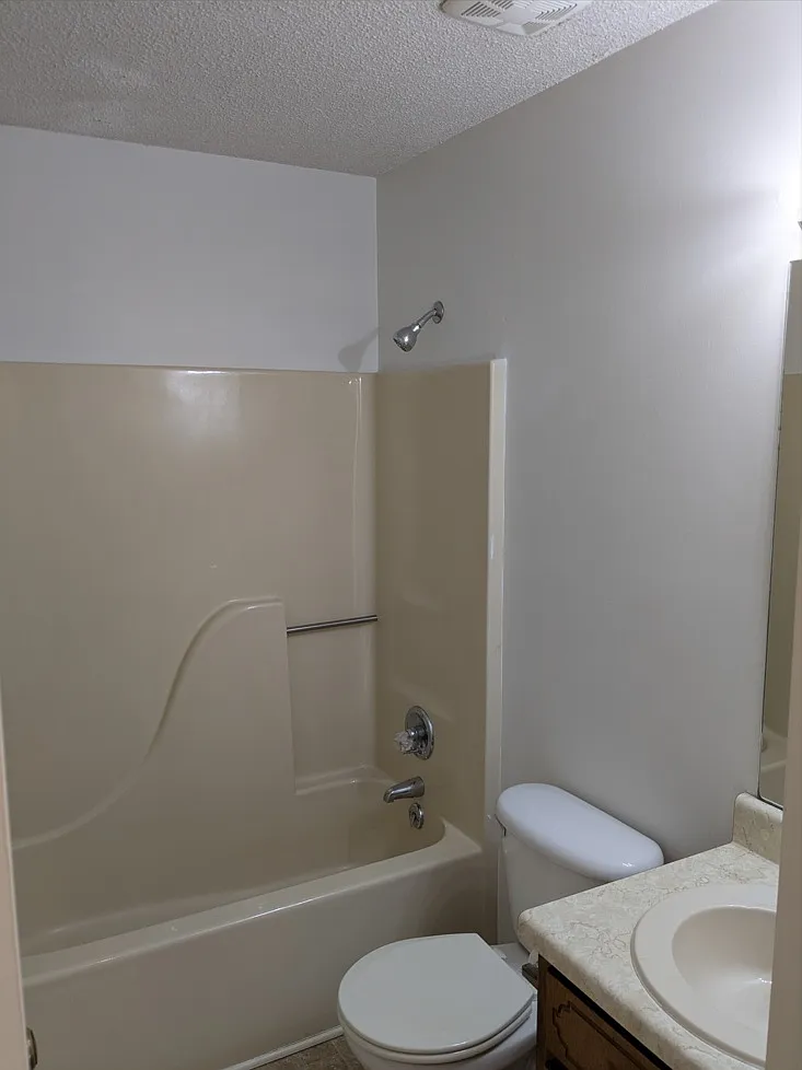 3 bed, 1200 sqft, $1,500 — Photo 3