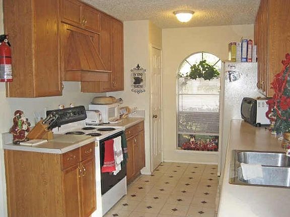 5th image of 5513 Kerry Ln