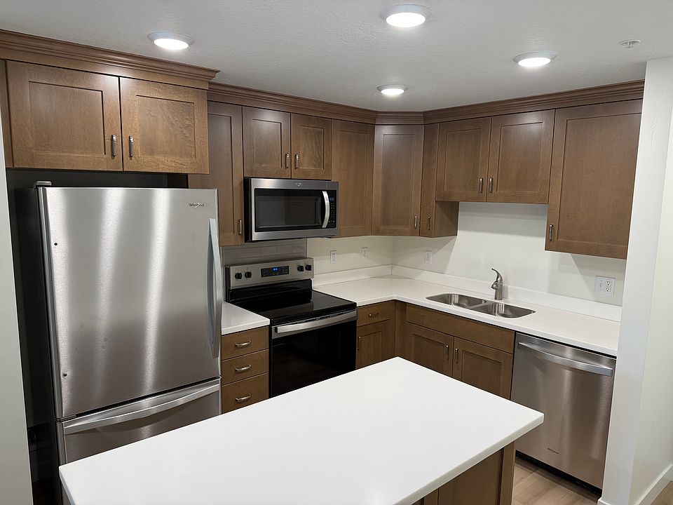 1st image of 1032 E 400 S APT 101B