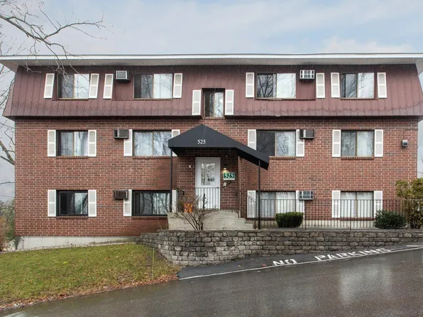 525 Calef Rd APT 13, Manchester, NH 03103