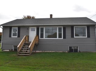 67 W Russell St, Marinette, WI 54143