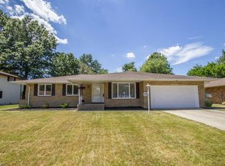 6192 Winchester Dr, Seven Hills, OH 44131
