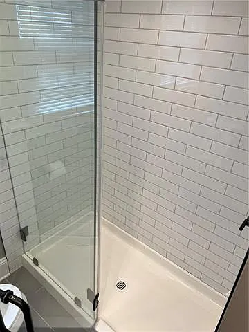931 Pine St — Photo 28