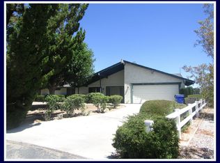 15200 Kinai Rd, Apple Valley, CA 92307