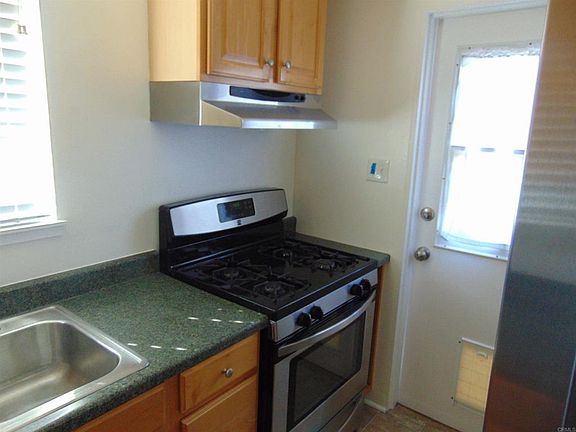 3rd image of 7126-7128 Hyatt St