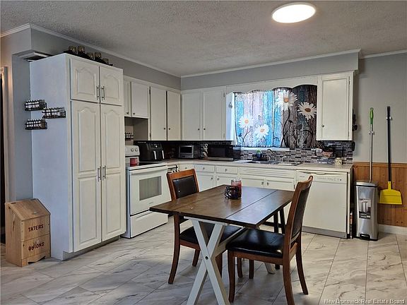 3rd image of 45 Clearview Ave