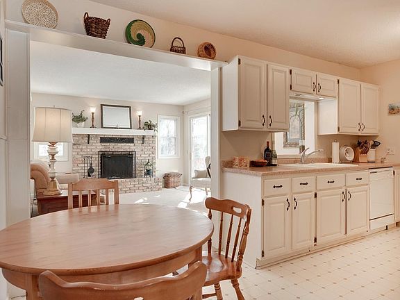 Room for breakfast nook