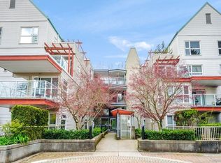 9866 Whalley Blvd #1A, Surrey, BC V3T5S8