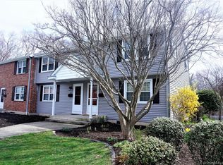 81 E Pattagansett Rd APT 26, Niantic, CT 06357