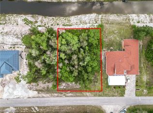 625 Allison St E, Lehigh Acres, FL 33974