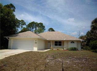 673 Rolling Hill Dr, Sebastian, FL 32958
