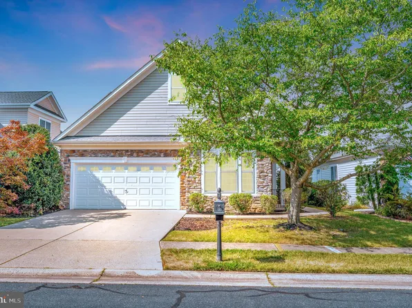 5702 W Kesslers Xing, Fredericksburg, VA 22407