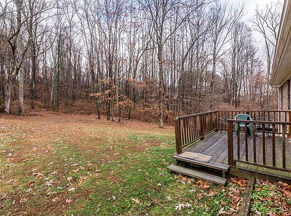 4th image of 19564 Greenbriar Dr