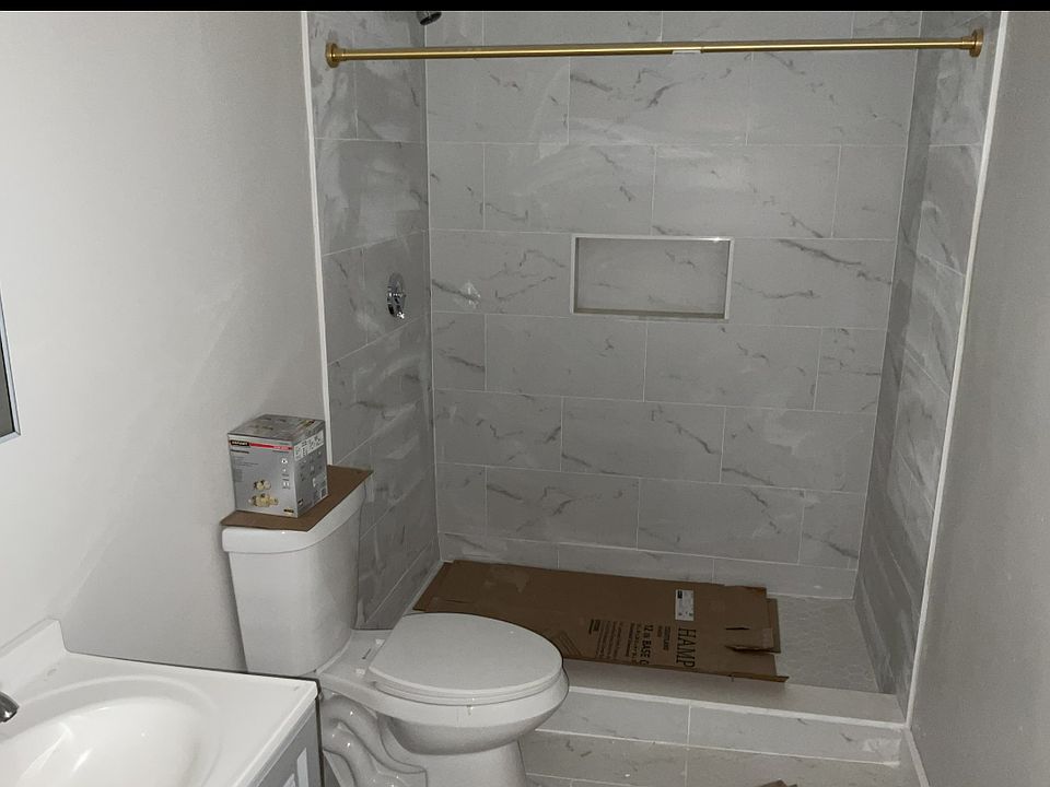 1st image of 158 Calumet St #2