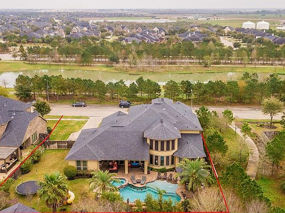 3rd image of 6314 E Lakeshore Lagoon Dr
