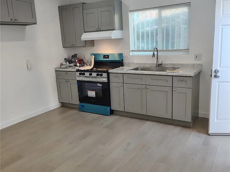 1822 W 41st St #1822 — Photo 7