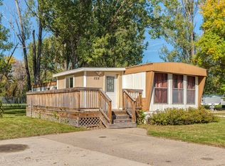 528 Sherwood Ln, Bismarck, ND 58504