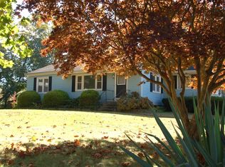 152 Candlewood Rd, Groton, CT 06340