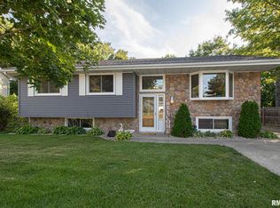 116 Glenview Ave, East Peoria, IL 61611