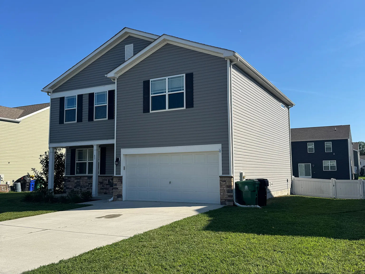 3 bed, 2169 sqft, $2,700 — Photo 3
